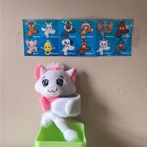 Disney Cutie Cuff - Marie